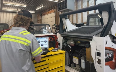 Service employee working equipment Diagnostics